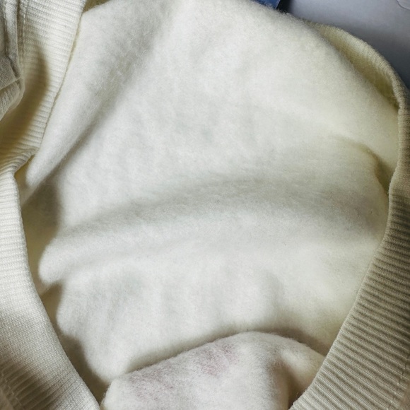 Disney White Crewneck Sweater Women’s Sz 2X with Minnie Mouse Design - Picture 7 of 12